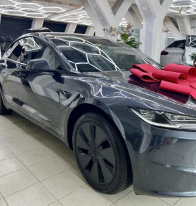 Tesla Model 3 - 2